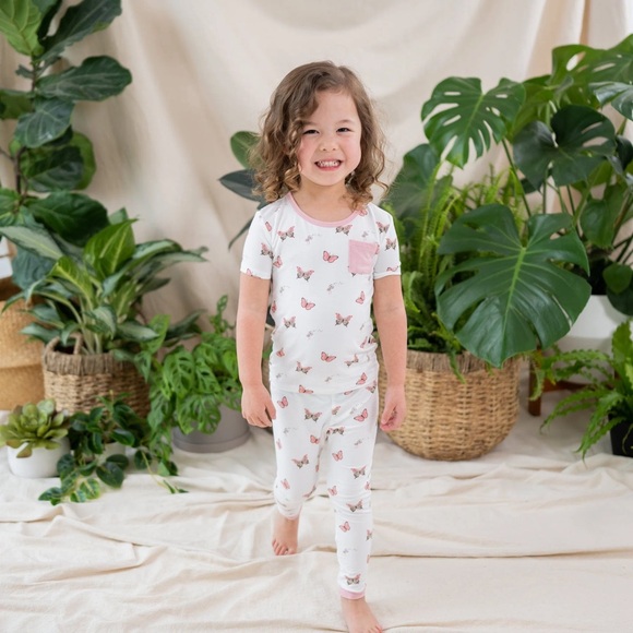 Kyte Baby - Short Sleeve with Pants Pajamas - Butterfly - 4T - Picture 1 of 3